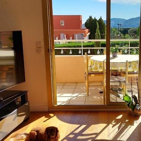 Chambre Lit 2 Personnes Dans Appartement Du Logeur Mandelieu La Napoule Ngoại thất bức ảnh